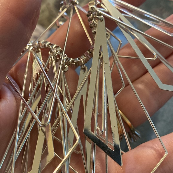 Fun Silver Colored Geometric Triangle Shapes Necklace - Picture 15 of 16